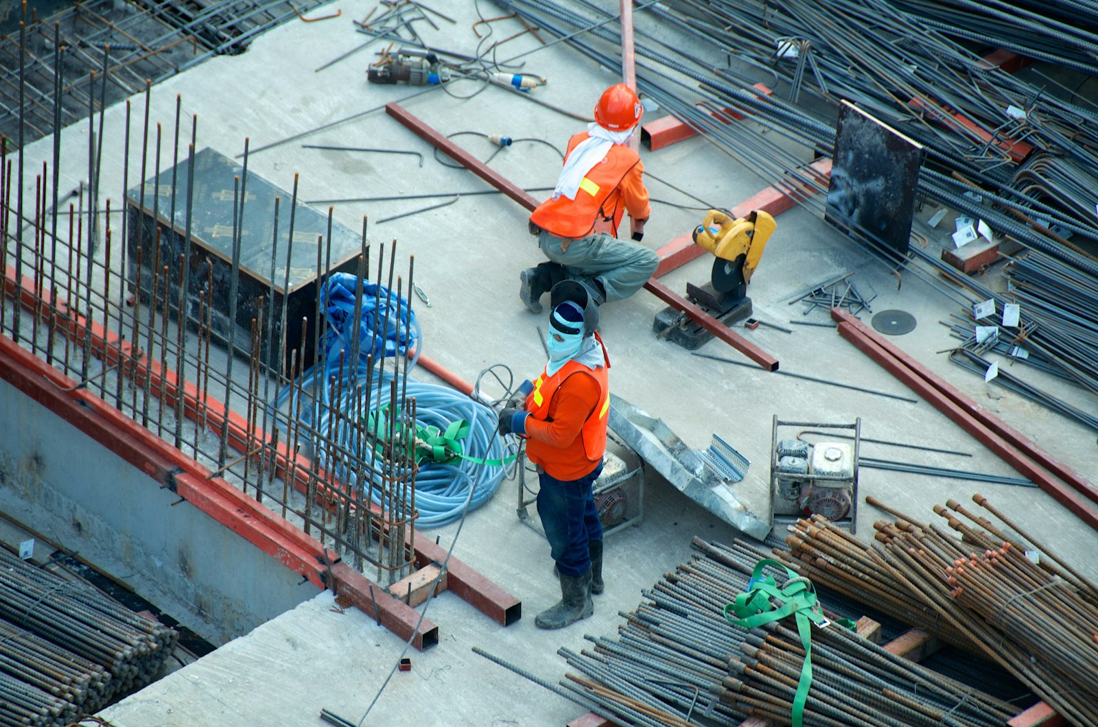 Active Site Concrete Column Pouring